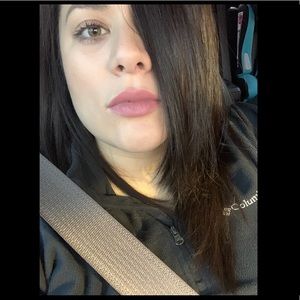 Meet your Posher, Vanessa